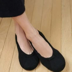 White + Warren Lounge Cashmere Ballet Slipper