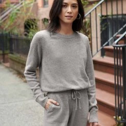 White + Warren Cashmere Sweatshirt Sweaters