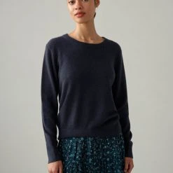White + Warren Essential Cashmere Crewneck Best-Sellers