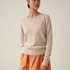 White + Warren Essential Cashmere Crewneck