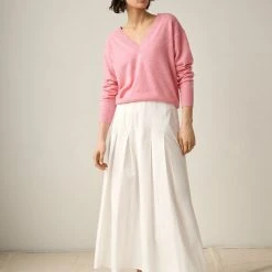 White + Warren Summer Staples Essential Cashmere V Neck