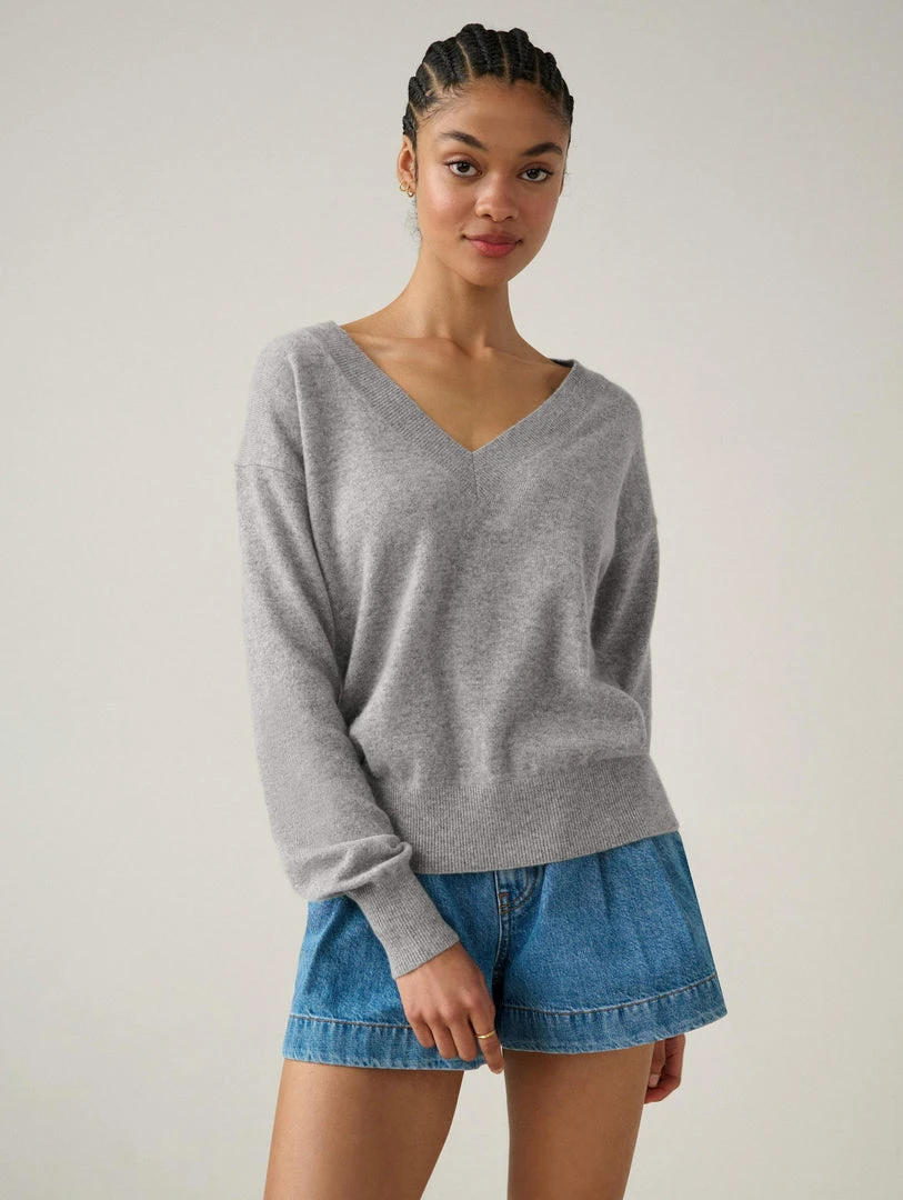 White + Warren Essential Cashmere V Neck Best-Sellers
