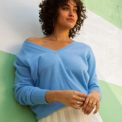 White + Warren Cashmere V Neck