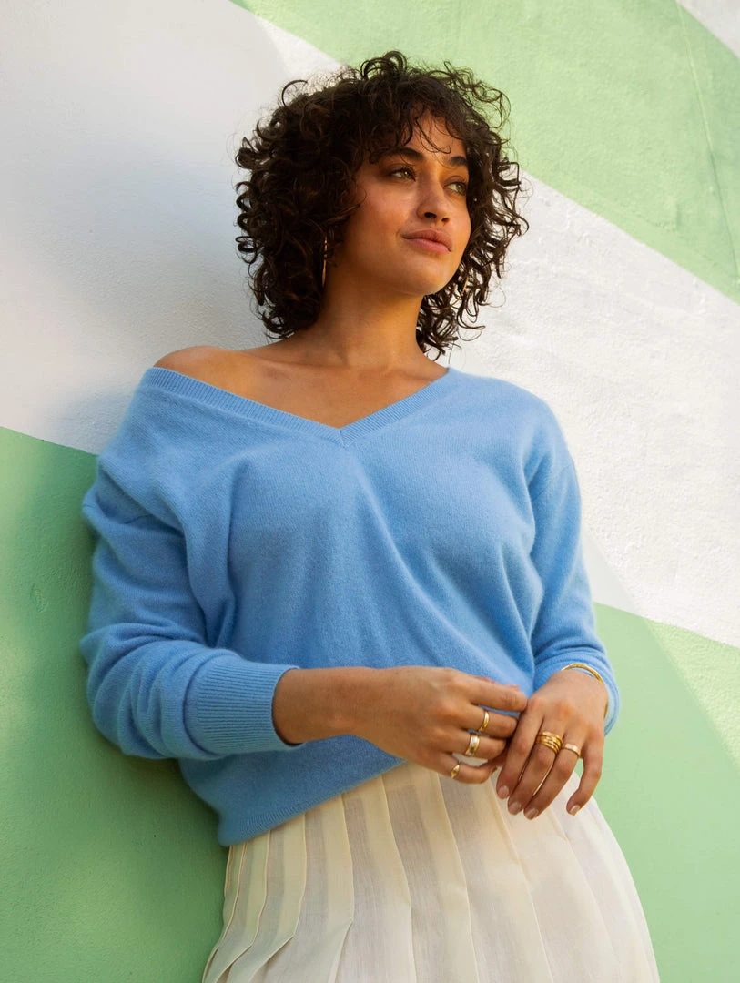 White + Warren Cashmere V Neck