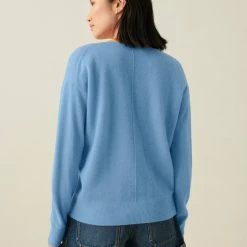 White + Warren Cashmere V Neck