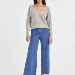 White + Warren Cashmere V Neck