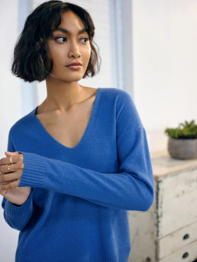 White + Warren Sweaters Cashmere Relaxed V Neck