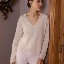 White + Warren Cashmere Relaxed V Neck Almost Gone