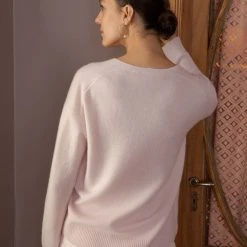 White + Warren Cashmere Relaxed V Neck Almost Gone
