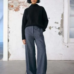 White + Warren Recycled Cashmere Ribbed Standneck Almost Gone