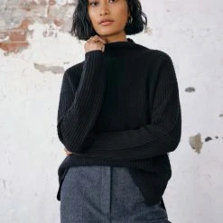 White + Warren Recycled Cashmere Ribbed Standneck Almost Gone