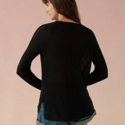 White + Warren Linen Easy Crewneck Vacation Wardrobe