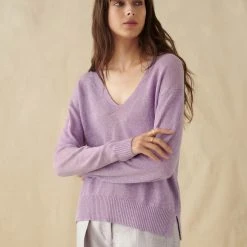 White + Warren Linen Easy V Neck Vacation Wardrobe