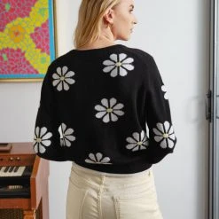 White + Warren Cashmere Daisy Intarsia Sweatshirt