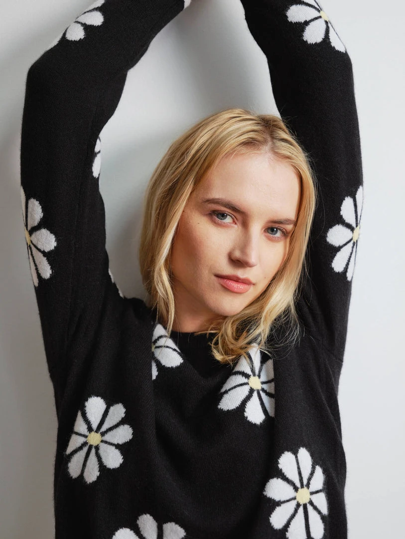 White + Warren Cashmere Daisy Intarsia Sweatshirt