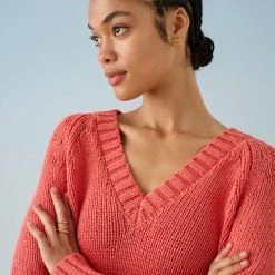 White + Warren Lofty Cotton Cropped V Neck Summer Staples