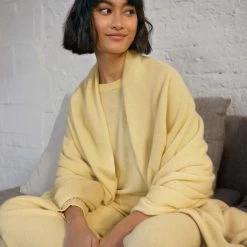 White + Warren Cashmere Travel Wrap