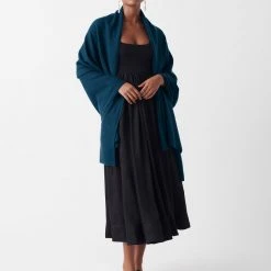 White + Warren Cashmere Travel Wrap